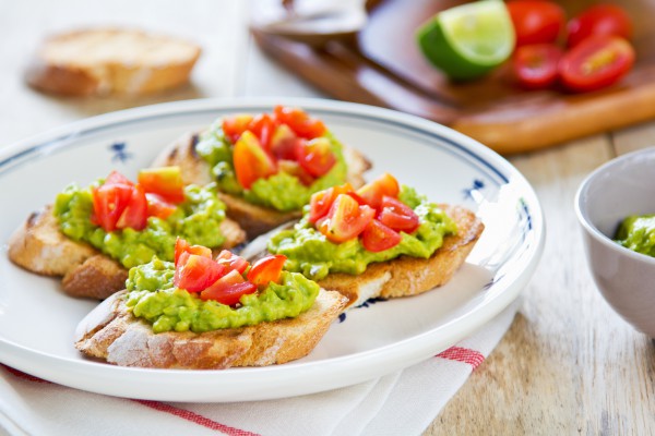 Рецепт 
                Великий пост 2015: Тосты с гуакамоле и помидорами
            