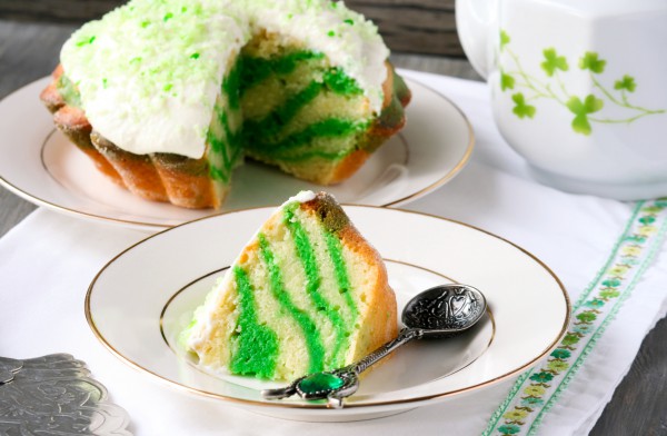 Рецепт 
                День святого Патрика 2015: Зеленый мраморный торт
            
