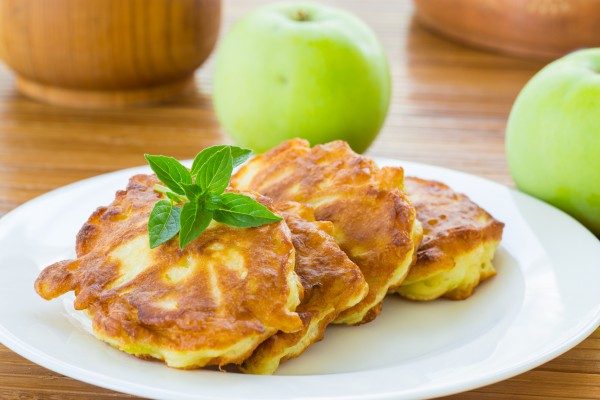 Рецепт 
                Оладьи с яблочным припеком
            