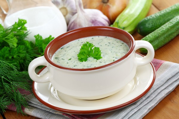 Рецепт 
                Холодный суп с огурцами и цуккини
            