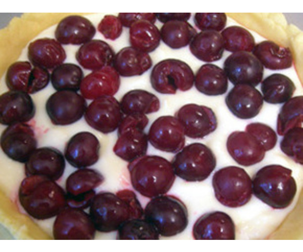 Рецепт 
                Пирог с вишнями и заварным кремом
            