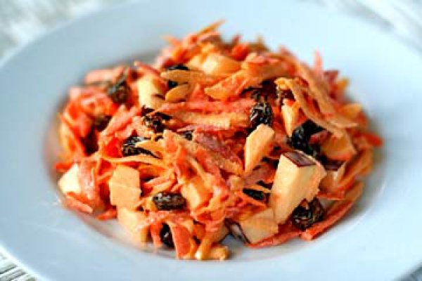Рецепт 
                Салат из моркови с изюмом и яблоками
            