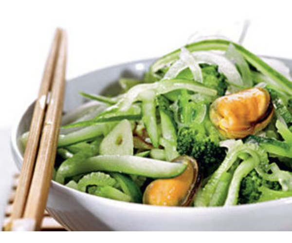 Рецепт 
                Зеленый салат с мидиями
            