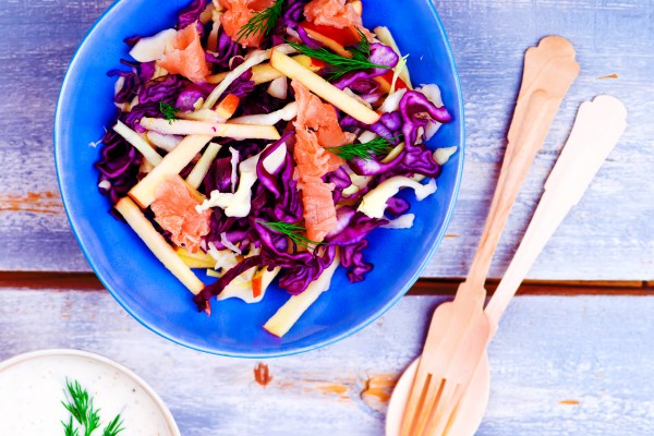 Рецепт 
                Великий пост 2015: Салат из капусты с яблоками и лососем
            