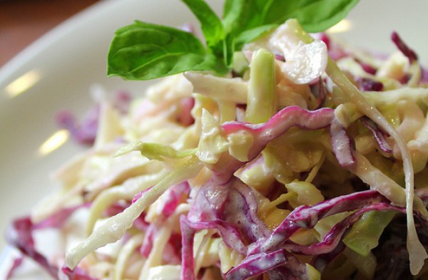 Рецепт 
                Простой салат из капусты
            