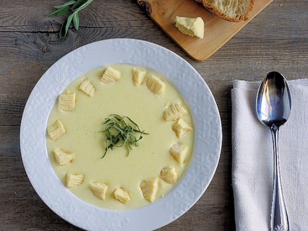 Рецепт 
                Картофельно-сырный суп
            