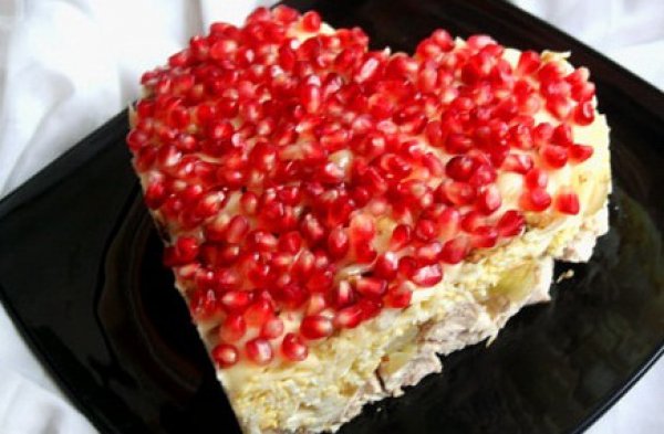 Рецепт 
                Меню на День святого Валентина: ТОП-4 рецепта салатов в форме сердца
            