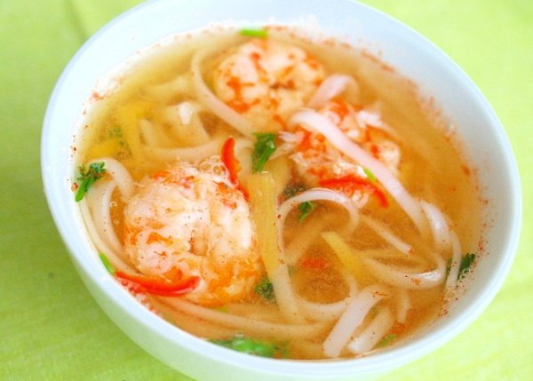 Рецепт 
                Пряный суп с креветками и рисовой лапшой
            