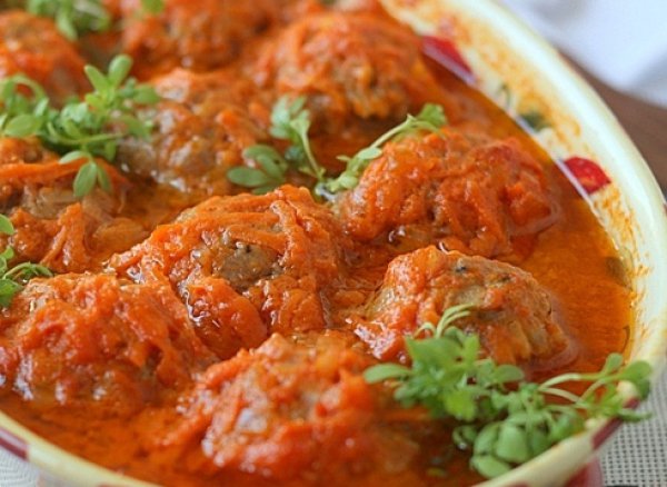 Рецепт 
                Тефтели в томатном соусе
            