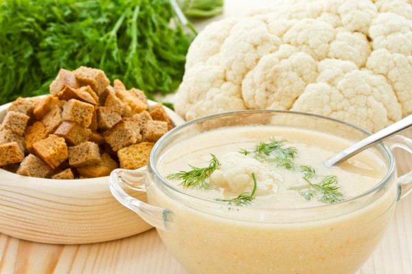 Рецепт 
                Крем-суп из цветной капусты с ржаными гренками
            