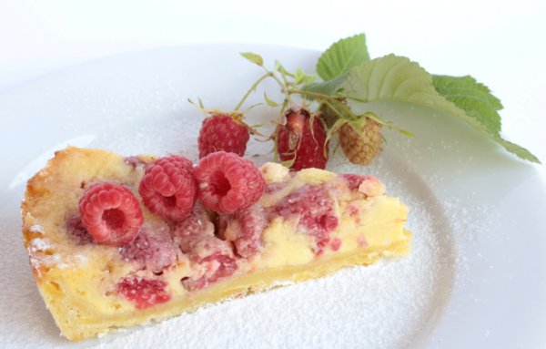 Рецепт 
                Пирог с белым шоколадом и ягодами
            