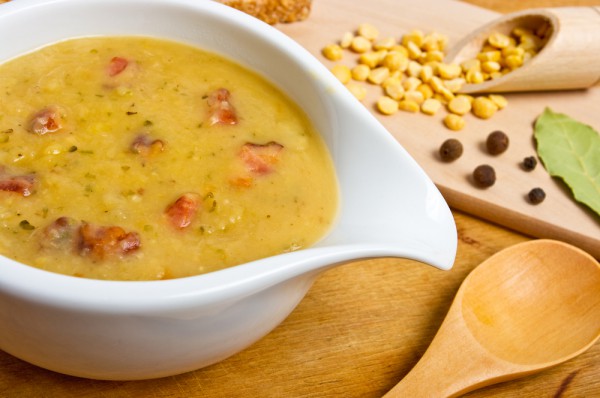 Рецепт 
                Гороховый суп с копченостями
            