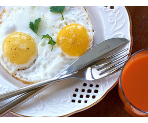 Рецепт 
                Классическая французская яичница-глазунья
            