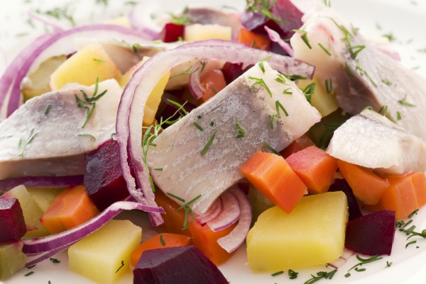 Рецепт 
                Картофельный салат с сельдью
            