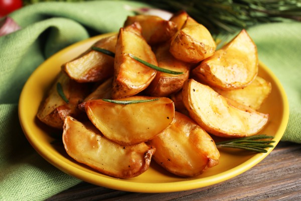 Рецепт 
                Запеченные картофельные дольки
            