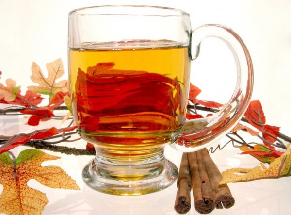 Рецепт 
                Осенний напиток с корицей и ромом
            